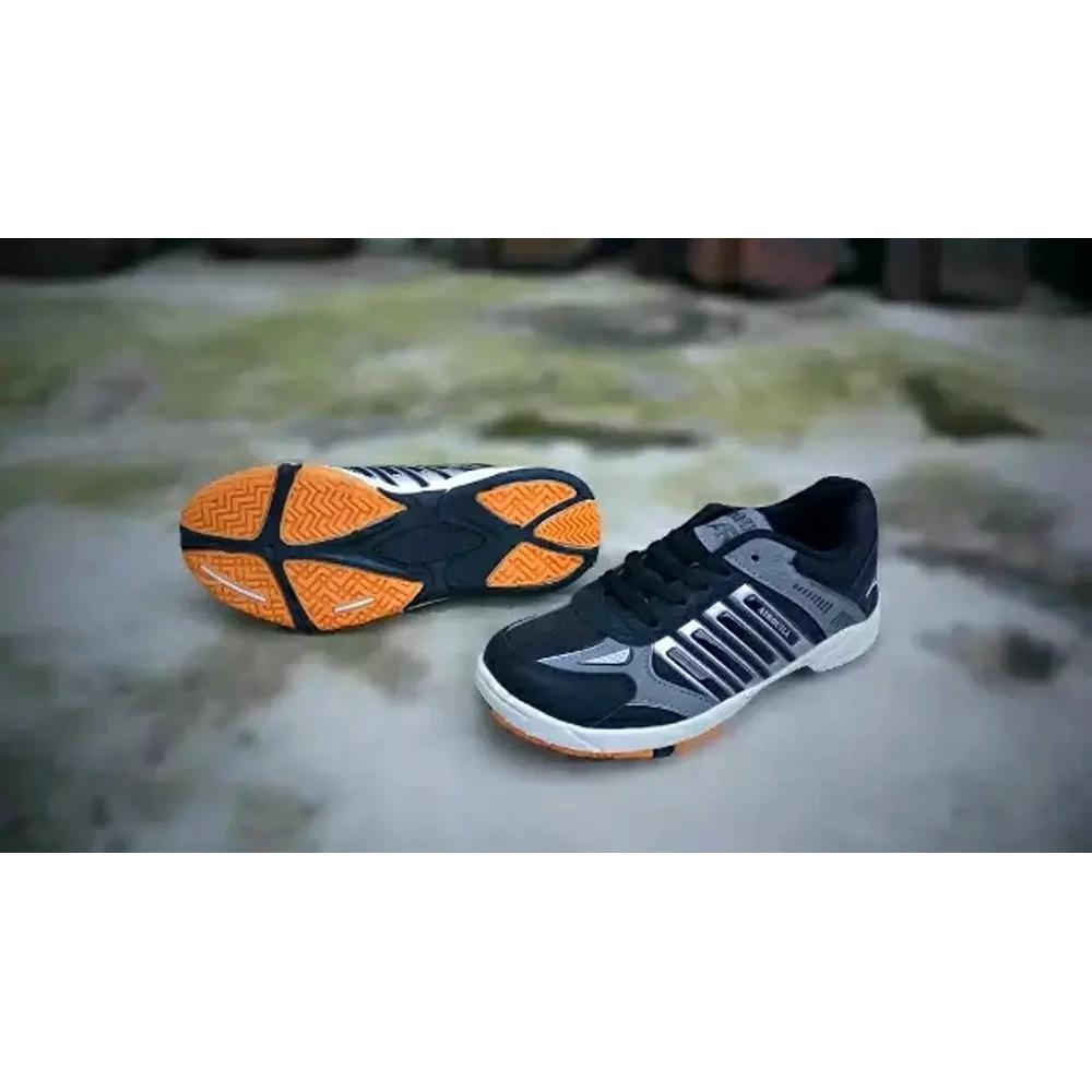 Sepatu Sport Badminton Airquila Hitam