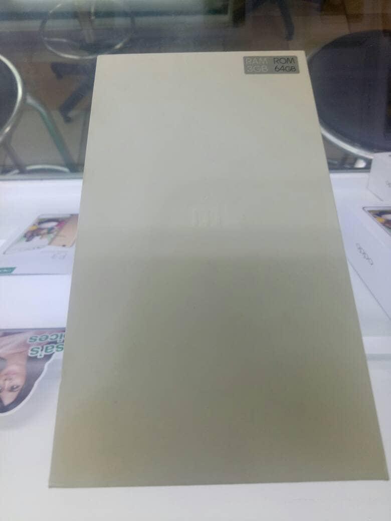 Hp Xiaomi Mi5c - Ram 3Gb Internal 64Gb Garansi Distributor