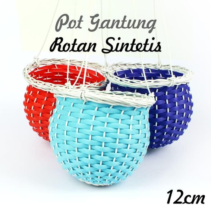 Pot Gantung Tanaman Bunga Rotan Sintetis - Lubang 12 Cm