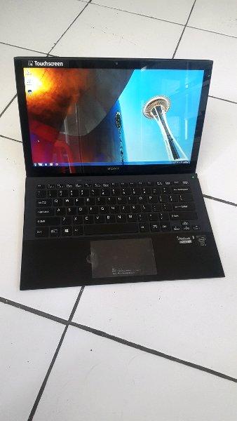 Sony Vaio SVP132A1CW Core i5-4200U Ram 4GB SSD 128GB Ultrabook Touchscreen