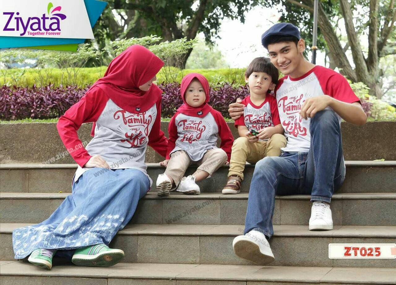 Kaos Ziyata ZT 25 Abu-Merah Sarimbit Seragam Couple Keluarga Kompak