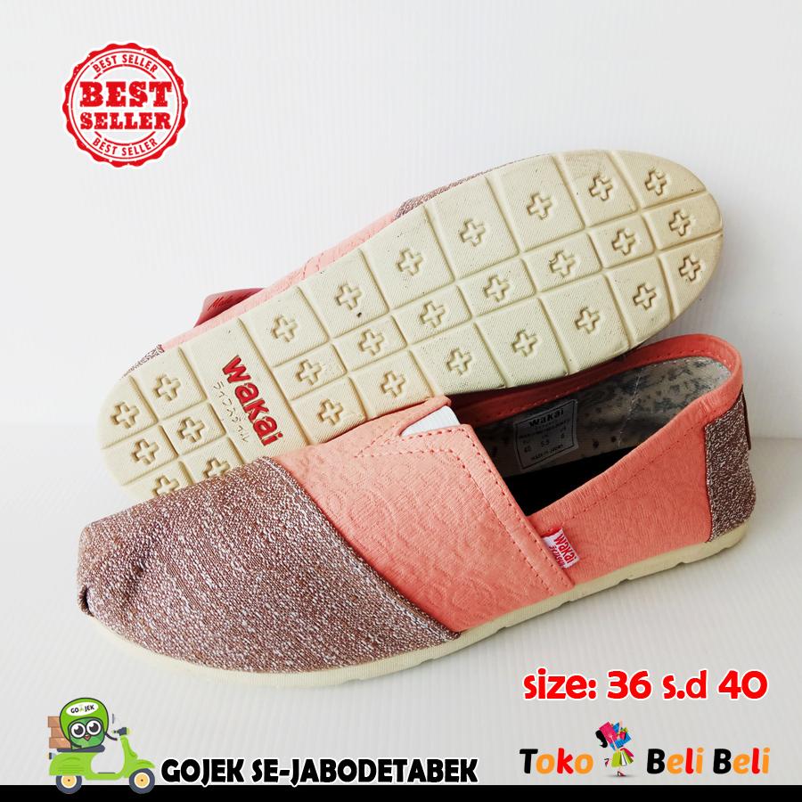wakai sepatu slip on unisex - cream peach