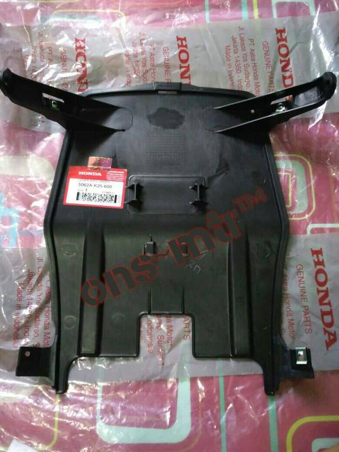 Aksesoris motor nmax/Aksesoris motor vario 150/Aksesoris motor beat/Aksesoris motor vario 125/Aksesoris motor yamaha nmax/Aksesoris motor vixion cover dek kolong beat f1 / beat pop / vario 110 f1 remot original