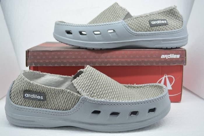 Sepatu A E Sepatu Pria, Sepatu Crocs, Sepatu Slip ON - Sepatu Pria Terbaru - Sepatu Pria Keren - Sepatu Pria Terlaris - Sepatu Pria Import Murah - Sepatu Pria Berkualitas