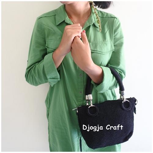 Djogja Klasik Craft Tas Rajut Pesta Triple Ulir - Hitam