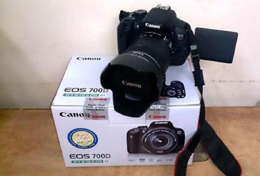 Canon EOS 700D Kit 18-135mm FREE MEMORY 16GB SANDISK