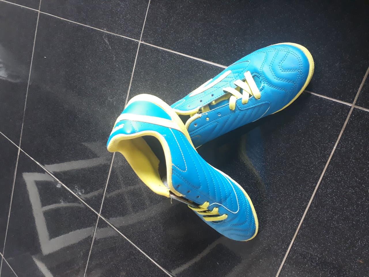 Sepatu Futsal Specs Brave IN Original