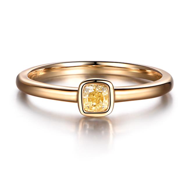 Tiaria 18K Fancy Yellow Diamond Ring Perhiasan Cincin Tunangan Emas dan Berlian