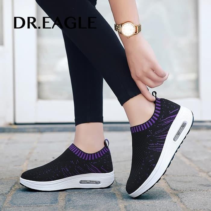 SLIP ON CASUAL EAGLE HITAM VIOLET