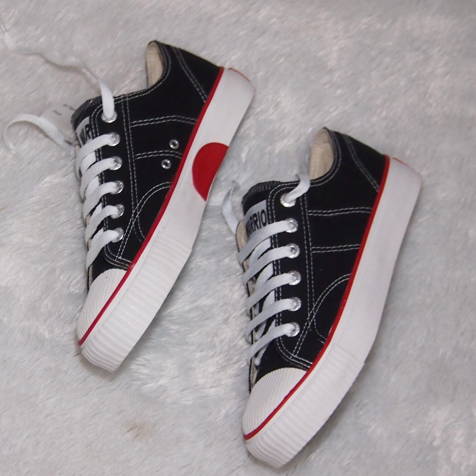 Jual Produk WARRIOR line Terbaru di Lazada Sepatu Kets Sepatu Sekolah Sepatu Warrior CLASSIC LC Black&White
