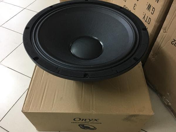 speaker onyx 18 inch