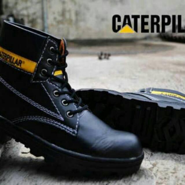 Sepatu pria caterpillar safety boots keren termurah terbaru - safety shoes caterpillar boots licin