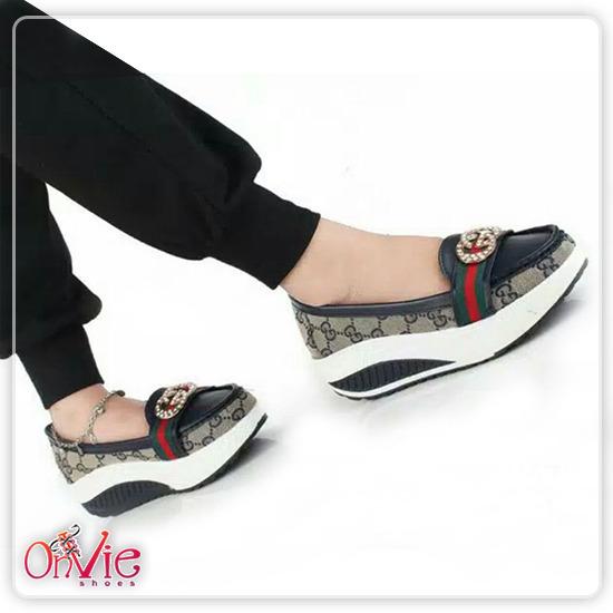 Onvie Sepatu Slipon Wedges Wanita Sepatu Kerja Formal GG01