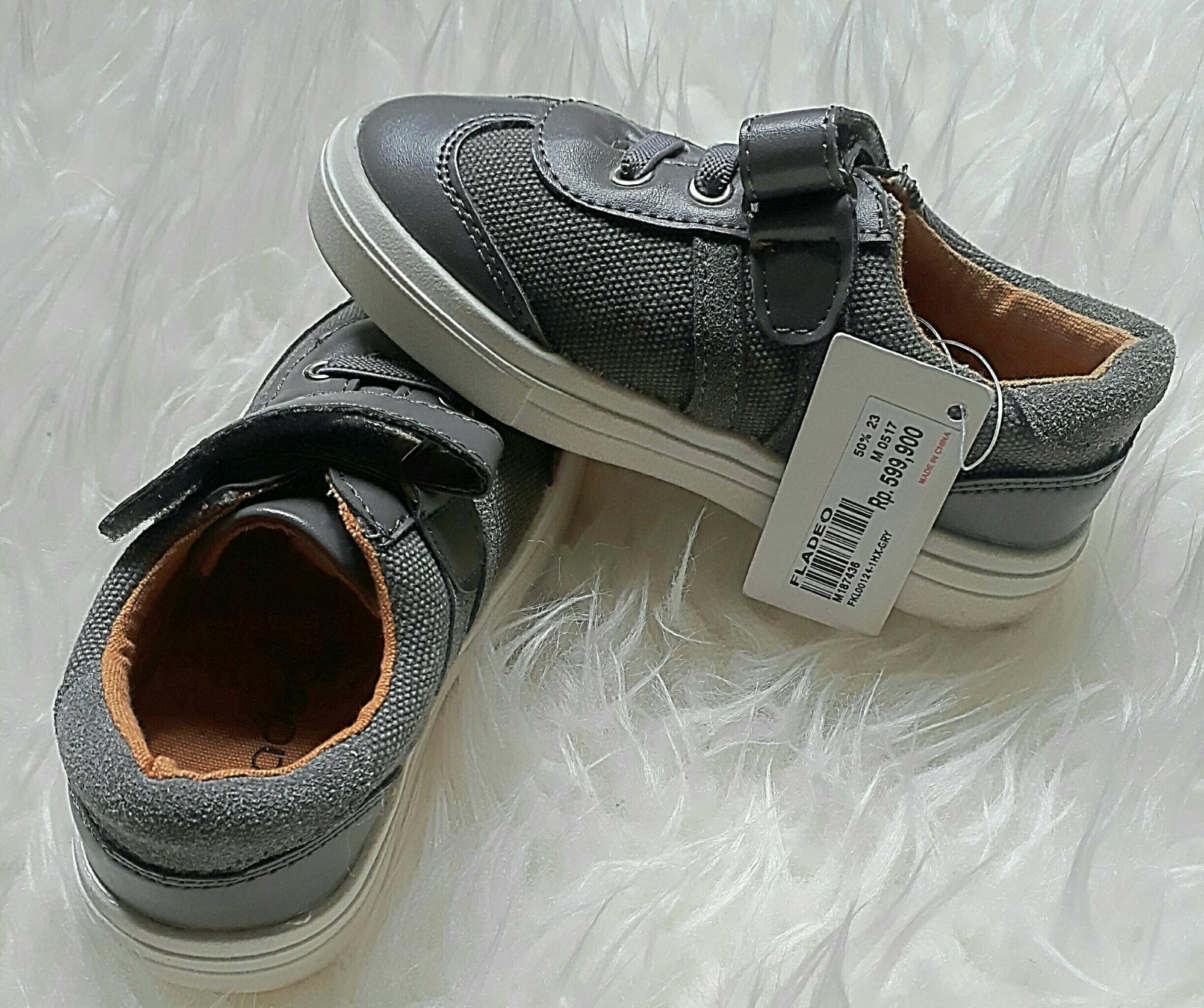 KIDS SHOES