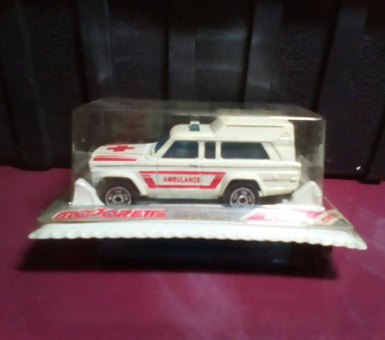 HARGA PROMO!!! Jeep Cheeroke Vintage Ambulance Taun 80an Diecast Metal Made In France - TnLzNz