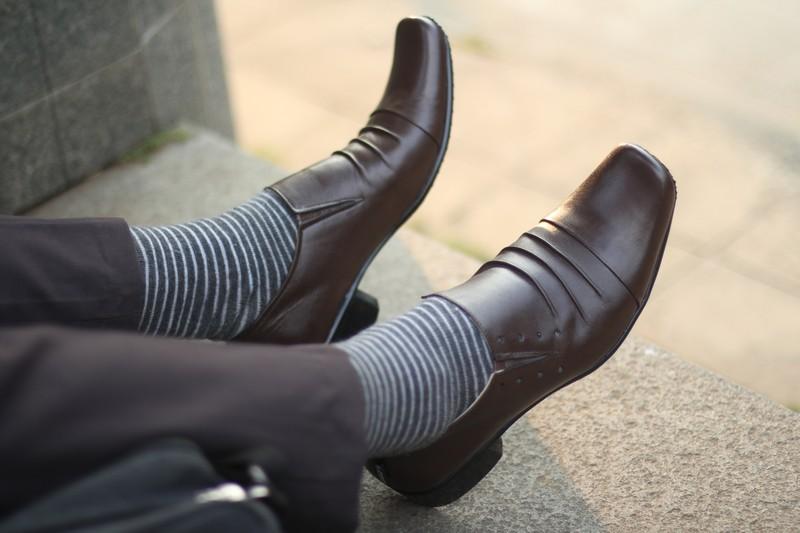 Sepatu Pantofel Pria 100% Kulit Sapi Premium untuk Kantor Kerja Pesta 902HT Cevany - Kickers - Bally - Crocodile