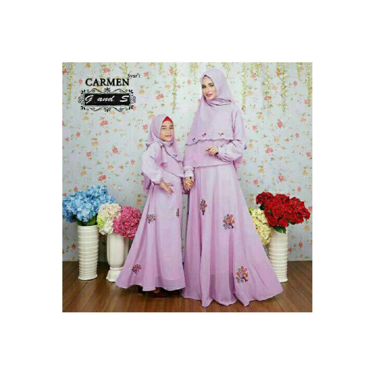 couple pinky flowers mom n kids