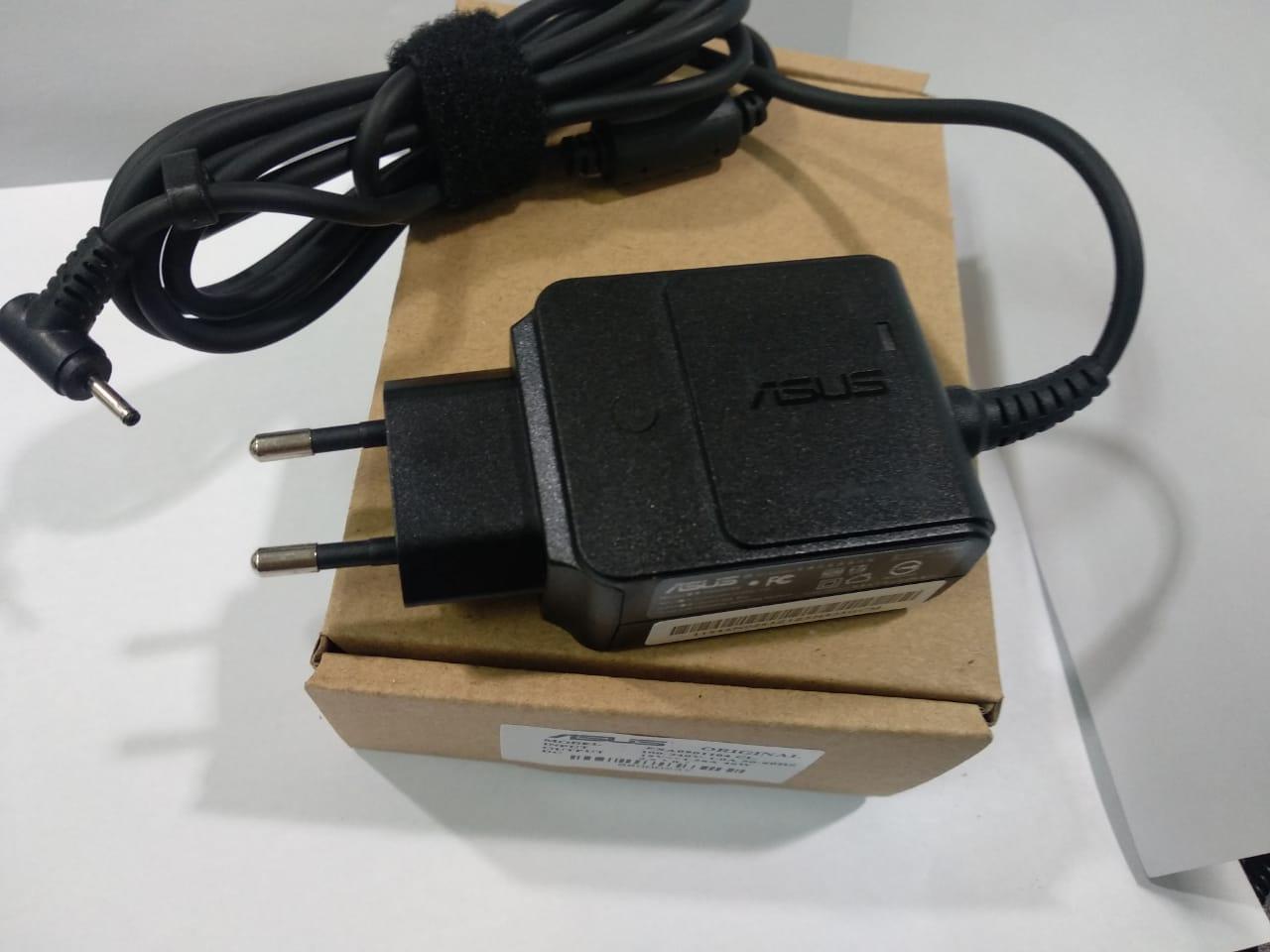ASUS ORI Adaptor Charger Laptop ASUS 19V 1.58A / 2.5*0.7mm jack kecil plug-in 30W Asus EEE PC 1001 1005H 1008 1015H 1016 X101CH Series
