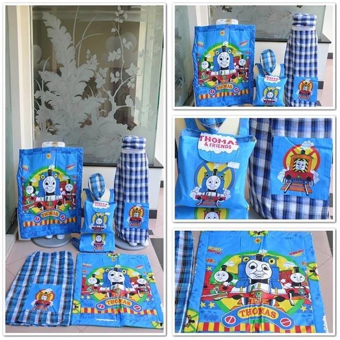 Sarung Anak karakter Thomas ( Size XS ) / sarung / sarung anak / sarun keren / sarun motif / sarung karakter pokemon / sarung karakter spiderman / sarung anak murah / sarung berkualitas / sarung karakter mobil / baju koko