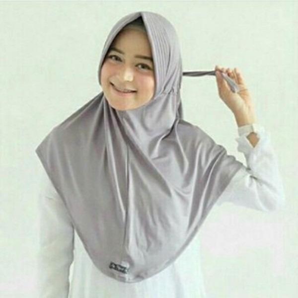 Jilbab Instan Serut / Hijab Instan dengan PET Jilbab Instan Serut / Hijab Instan dengan PET