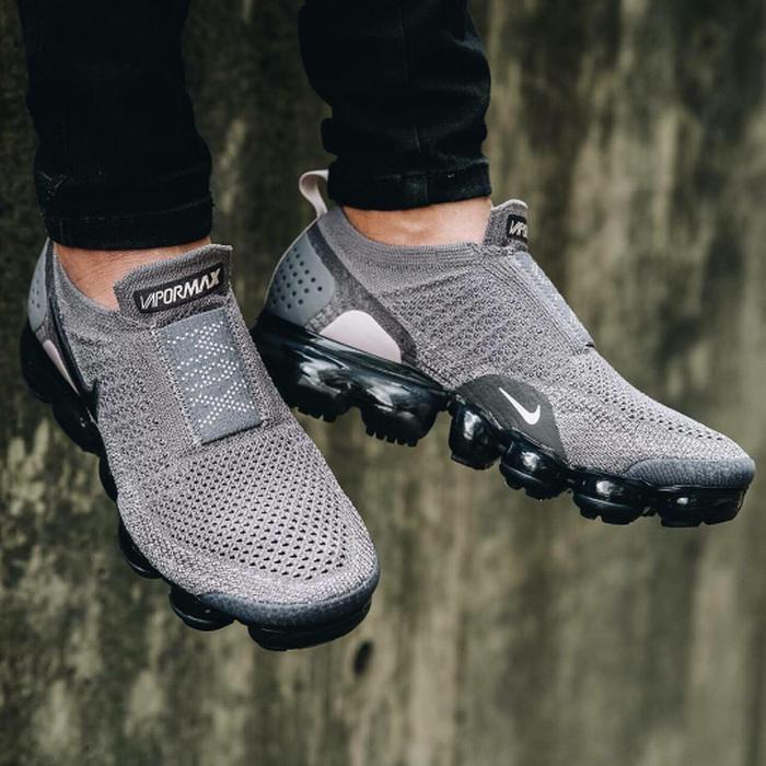 SEPATU NIKE AIR VAPORMAX CDG FLYKNIT GREY / sepatu gaya / sepatu murah / sepatu jogging / sepatu keren / sneaker / sepatu diskon / sepatu olahraga / sepatu lari / sepatu / sepatu ori / sepatu gaya / sepatu casual / sepatu futsal / sepatu hits
