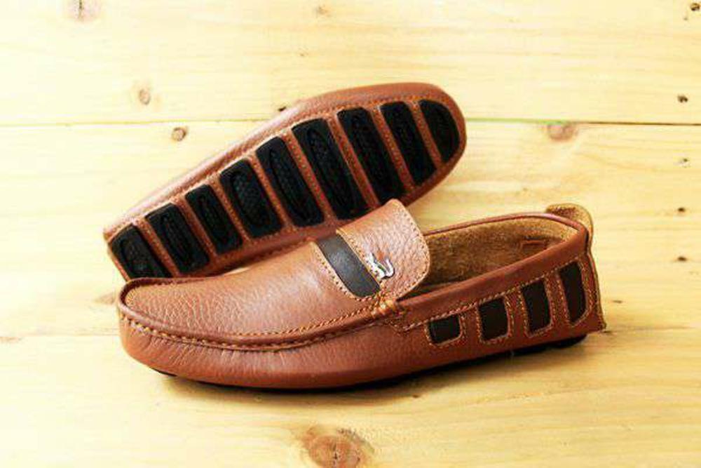 PROMO SEPATU CROCODILE CASUAL MOCASIN SLOP SLIP ON SANTAI pria warna tan kulit asli bally lacoste nike adidas kickers caterpillar Fashion