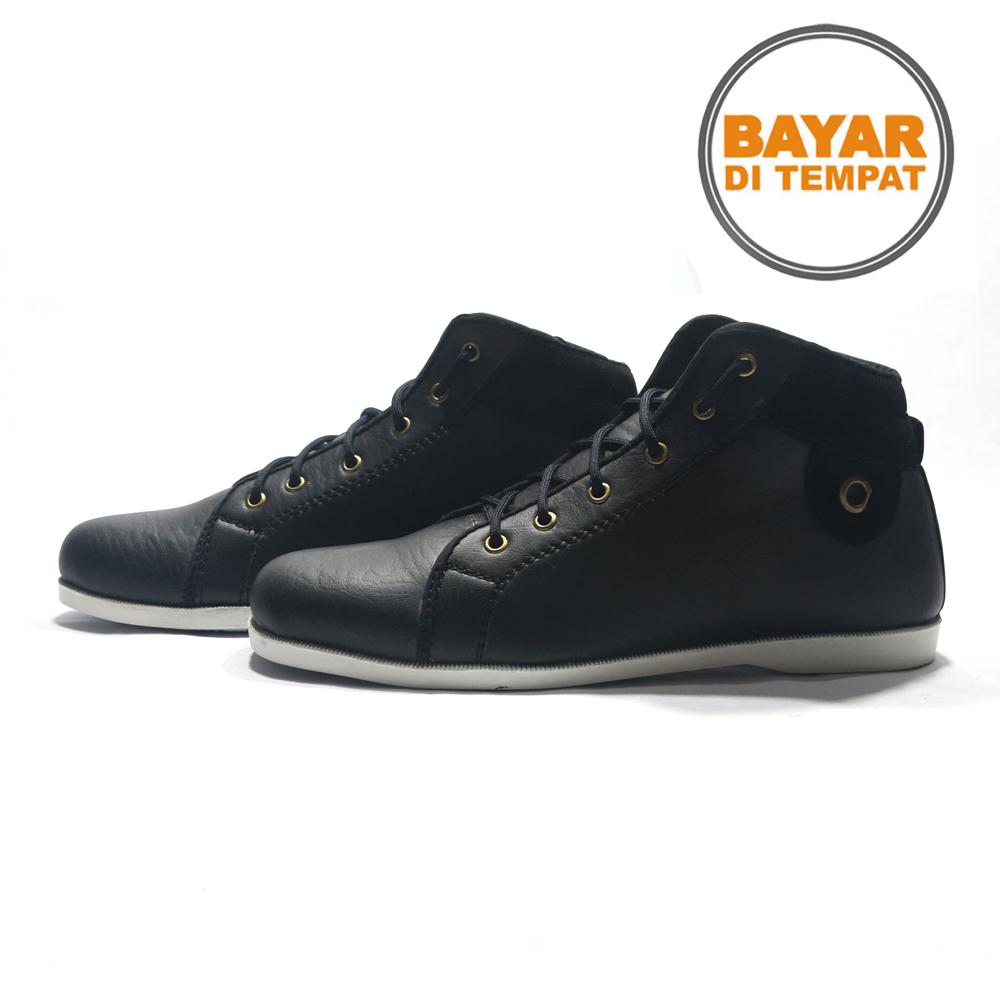 Shoes / Sepatu pria / sepatu kets sneakers dan kasual pria / sepatu kasual kanvas / sepatu sneaker pria / sepatu keren / sepatu sneaker murah / sepatu pria casual /sepatu pria kasual / sepatu pria murah / Sepatu Rival