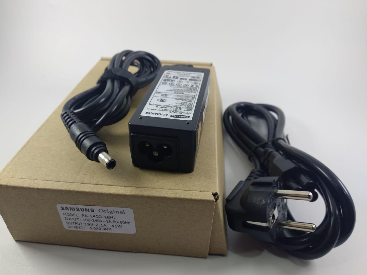 SAMSUNG ORIGINAL Adaptor Charger Laptop Samsung 19v 2.1A jarum (5.5*3.0mm With Pin) Samsung NC10 NC20 NETBOOK series N110-12PBK Samsung M series M40 Samsung sens890 S series INCLUDE Kabel Power