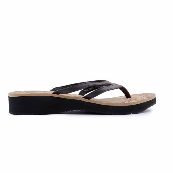Sendal Kasual Wanita / Sandals Franchise krem Hurricane H 7065 murah