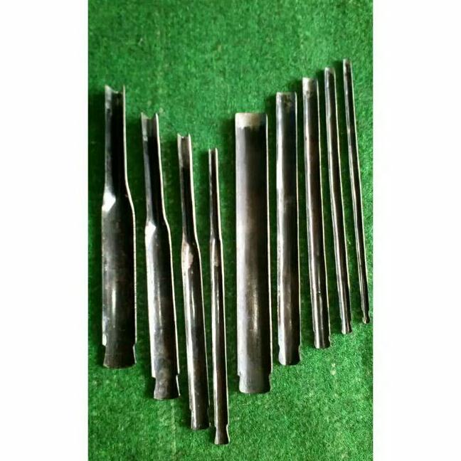 Pahat Ukir Kayu Paket Kol (U) dan Coret (V)