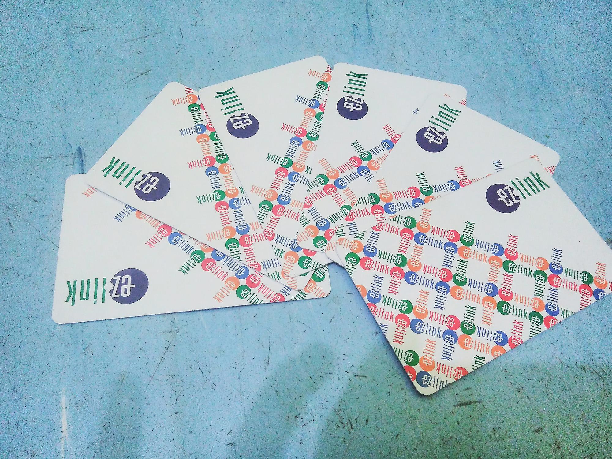6 kartu EZlink saldo $10 lebih naik MRT Bus Sentosa di Singapura