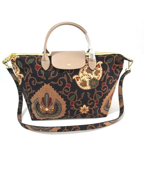 Tas Batik Longchamp Khaki 1