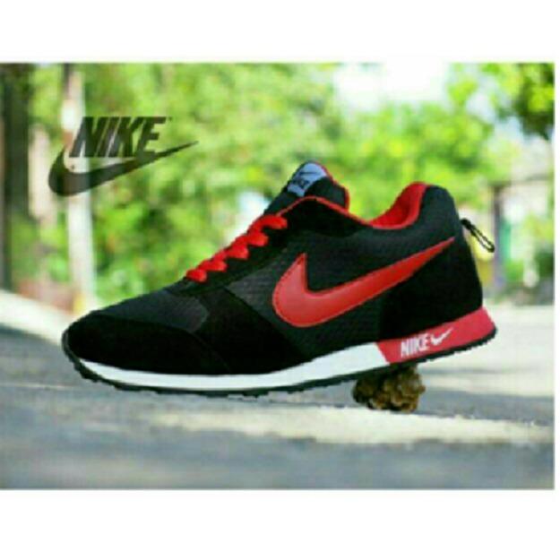 Best Seller Sepatu Nike MD Runner