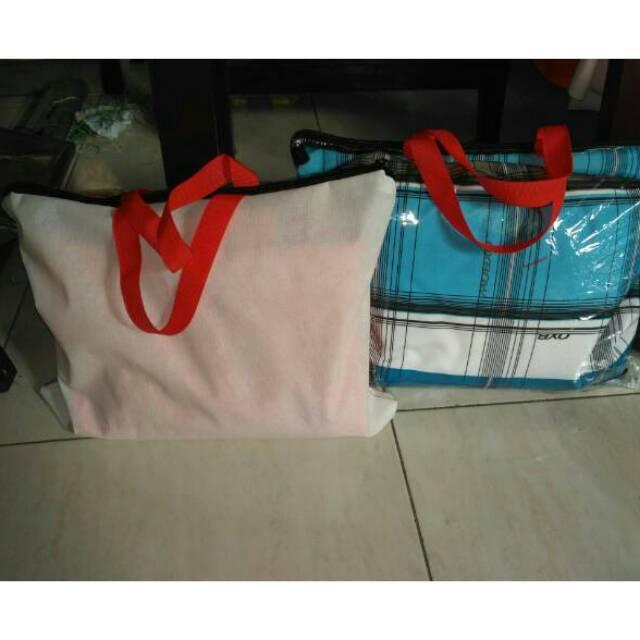 Mika plastik packing utk sprei bed cover sajadah mukena tas selimut bulu souvenir sarung resleting (45*50)