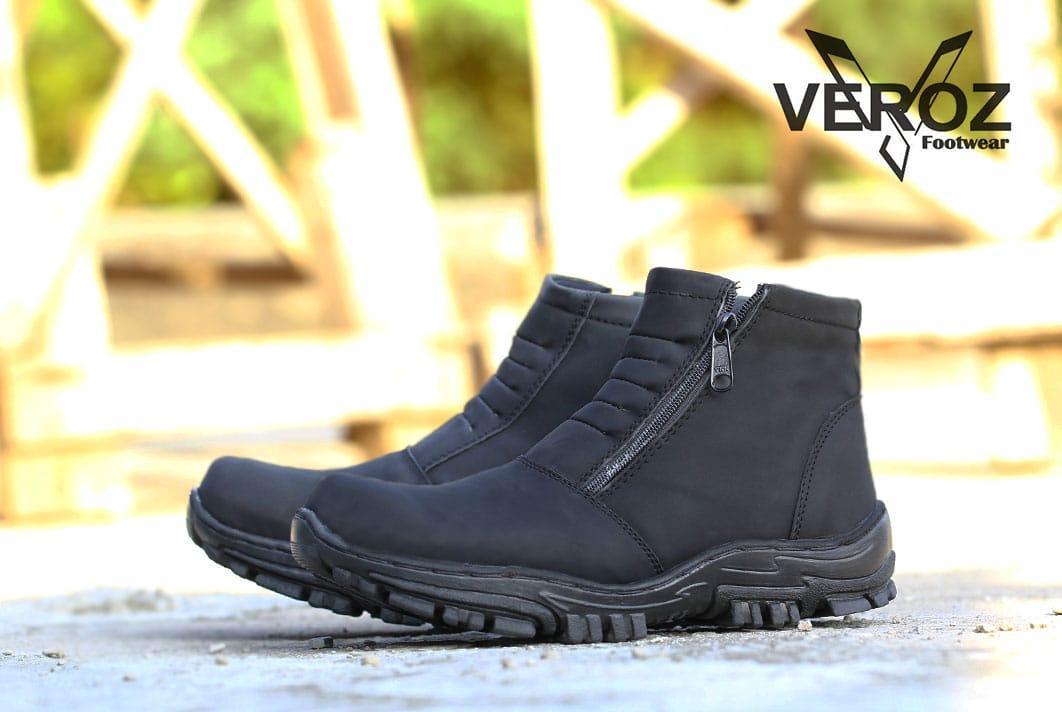 Sepatu boots safety pria kerja proyek touring casual bikers hunting hiking 