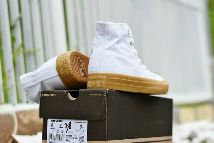 DISKON TERLARIS - Sepatu Converse Chuck Taylor II Premium BNIB / Putih / CH-09