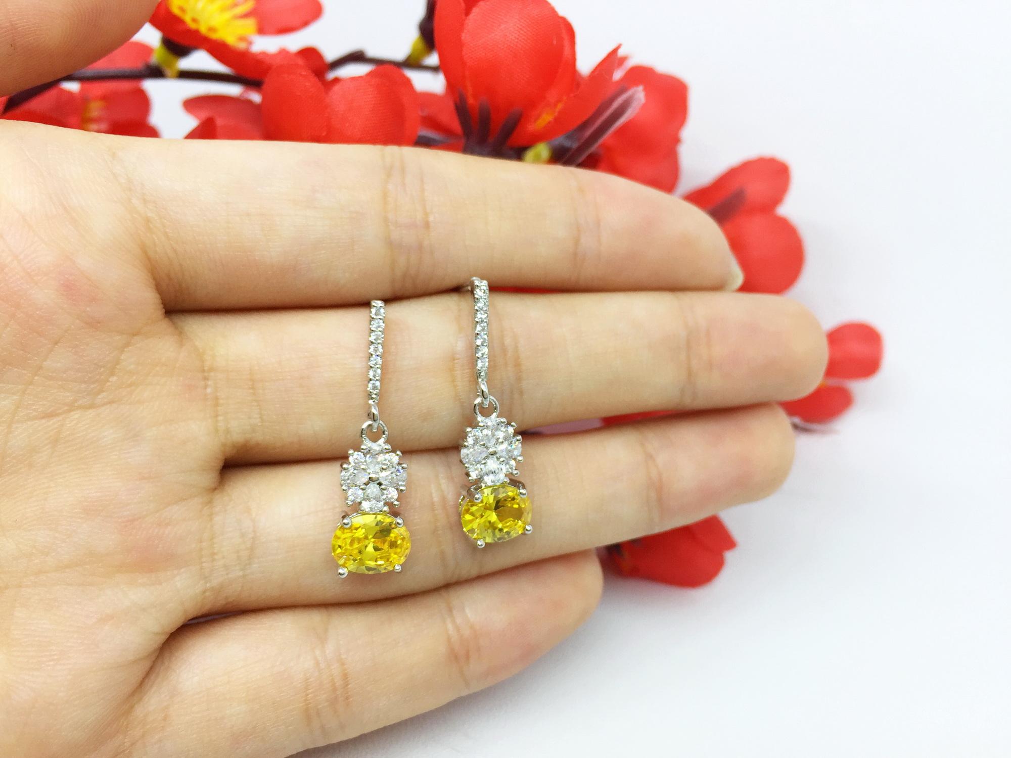 Anting Tusuk Lapis Emas Putih Silver Batu Kuning Imitasi Berlian