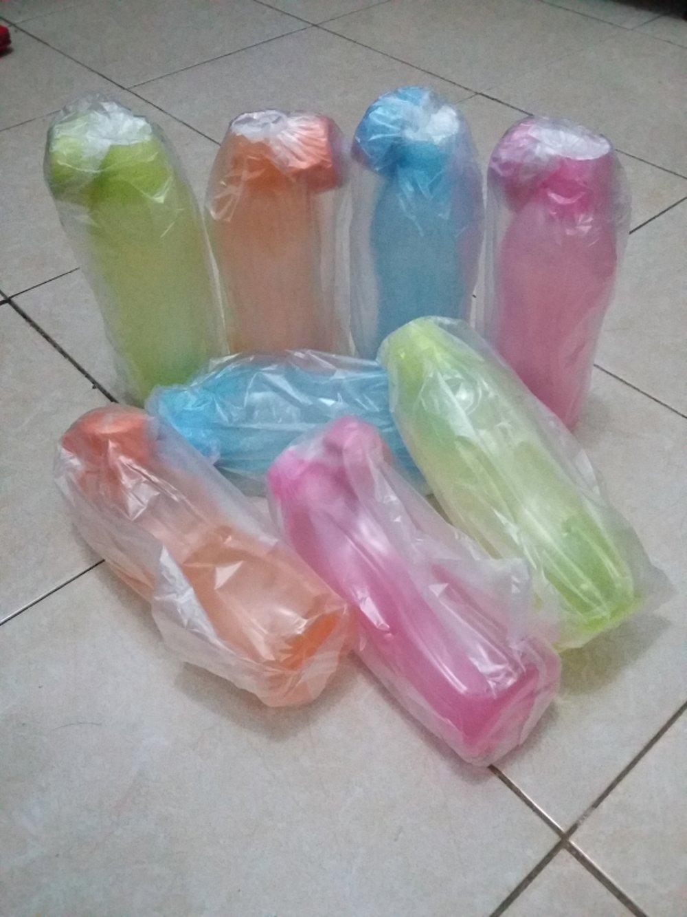 tempat minum/eco botle TUPPERWARE di lapak Denis_olshop84 denis_andini