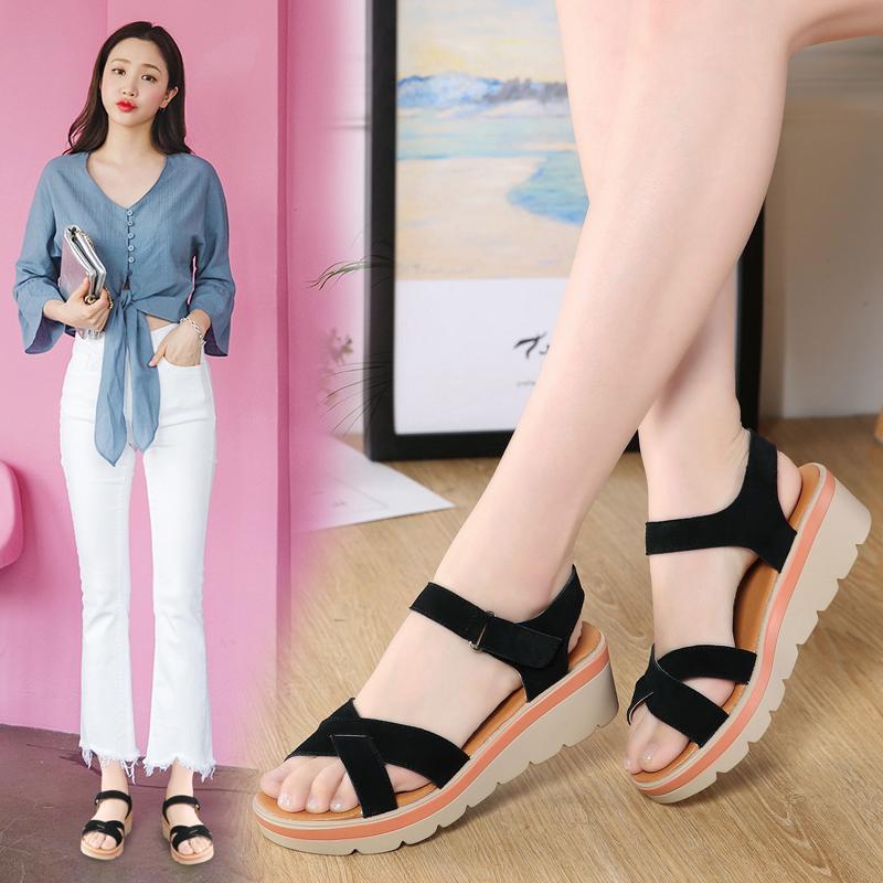 Sepatu Wanita Casual Kulit Asli Musim Panas Model Baru Sandal Summer