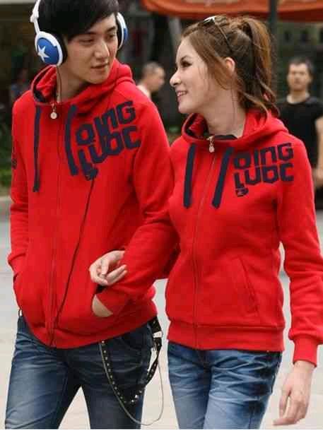 JAKET PASANGAN MURAH / JAKET HODIE COUPLE BEST SELLER / JAKET HODIE PASANGAN QING ARMY WARNA MERAH LIST HITAM (HARGA UNTUK 2PC)