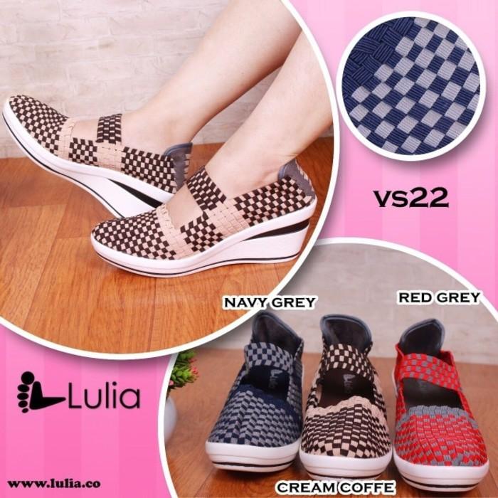 Promo Sepatu Anyaman Lulia Wedges Gratis Ongkir