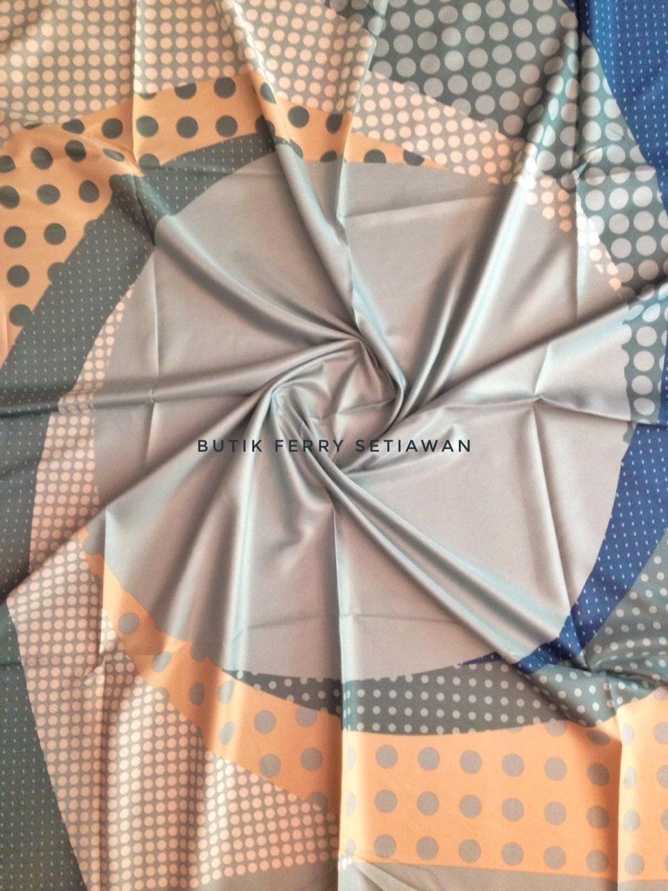 Hijab / Scraf / Jilbab / Kerudung Segi Empat Satin Motif