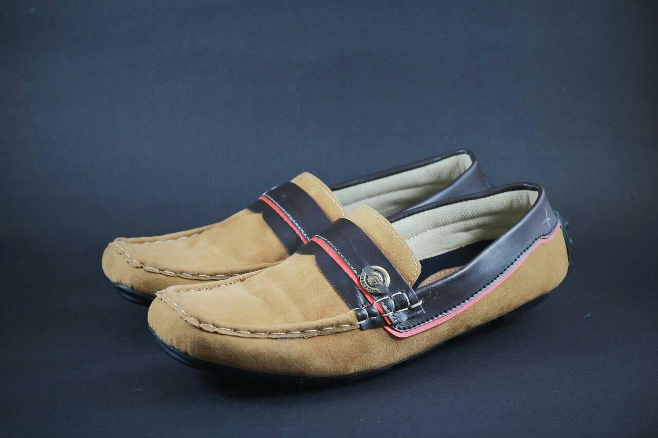 Sepatu Casual Pria Slip On Pria Vercase 003 Kulit Suede - Free Kaos Kaki