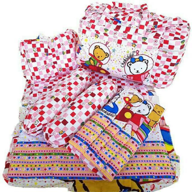 Ehyyshoppe Tas Gendongan Bantal Guling Alas Tidur Bayi Set 4 in 1 Chekiddo Variasi Merah Cosmic