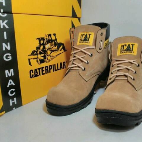 Sepatu pria caterpillar safety boots keren termurah terbaru - safety shoes caterpillar boots