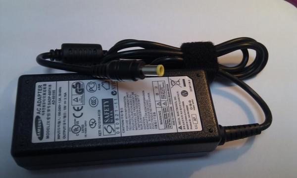 SAMSUNG Ori Adaptor Charger Laptop Notebook 19V 2.1a Jarum (5.5*3.0)