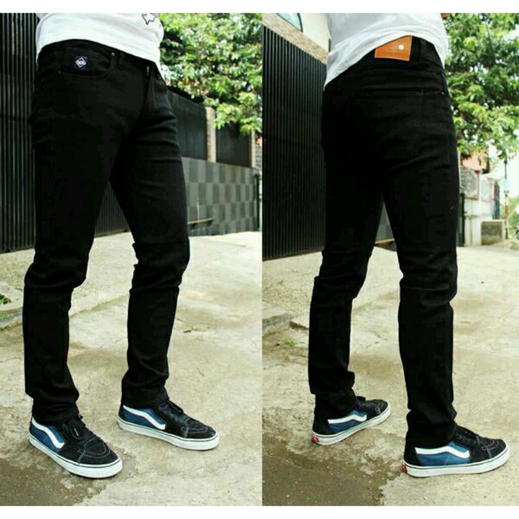 Celana jeans skiny fit pria - Hitam - Black