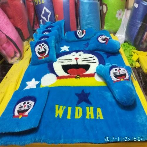 Qiqi025 kaur karpet karakter doraemon fullset