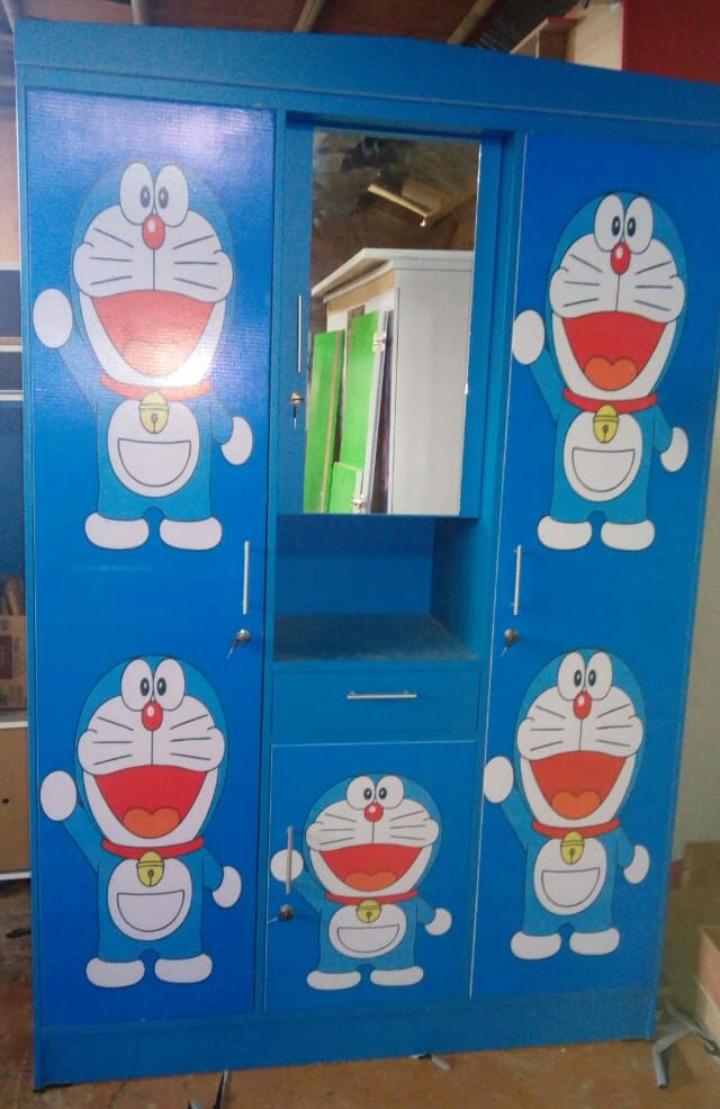 Lemari 3 Pintu Karakter doraemon