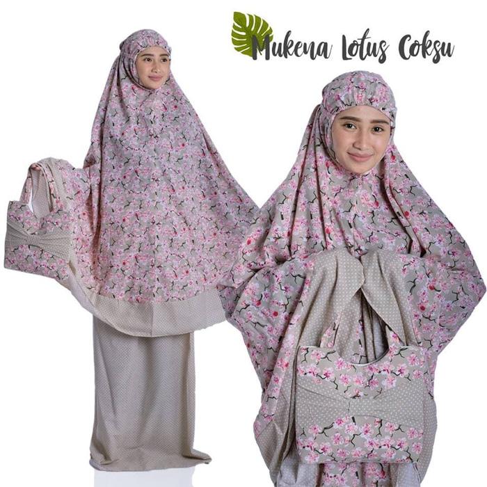 Auf Hammas Mukena mewah / Mukena dewasa / Mukena bali / Mukenah / Mukena katun jepang / Mukenah Wanita / Mukena Putih / Mukenah Murah / Mukenah Jumbo / Mukenah Remaja / Mukenah Dewasa Bali Lotus Coklat